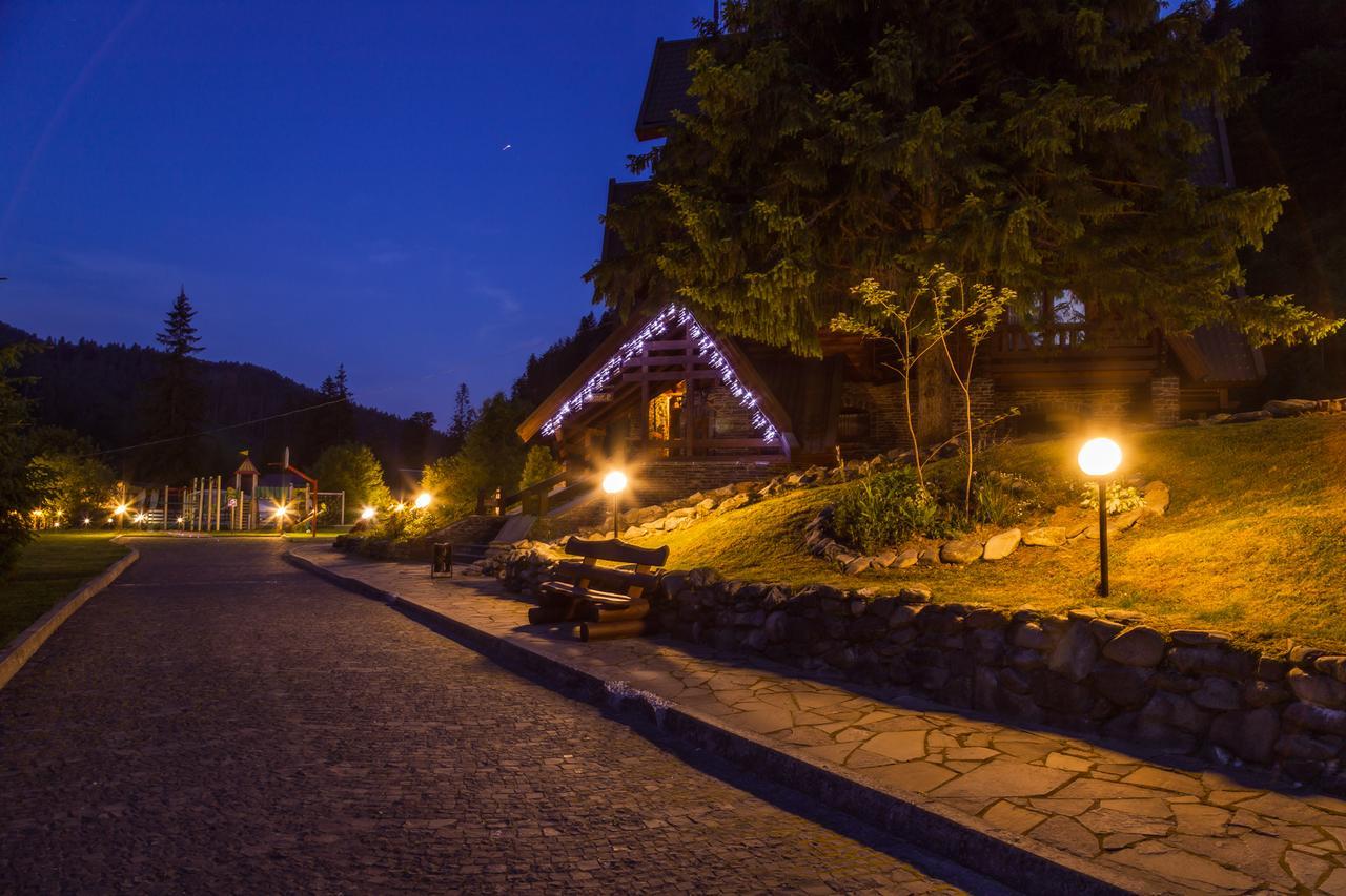 Tsarynka Eco Complex Hotel Slavske Exterior photo